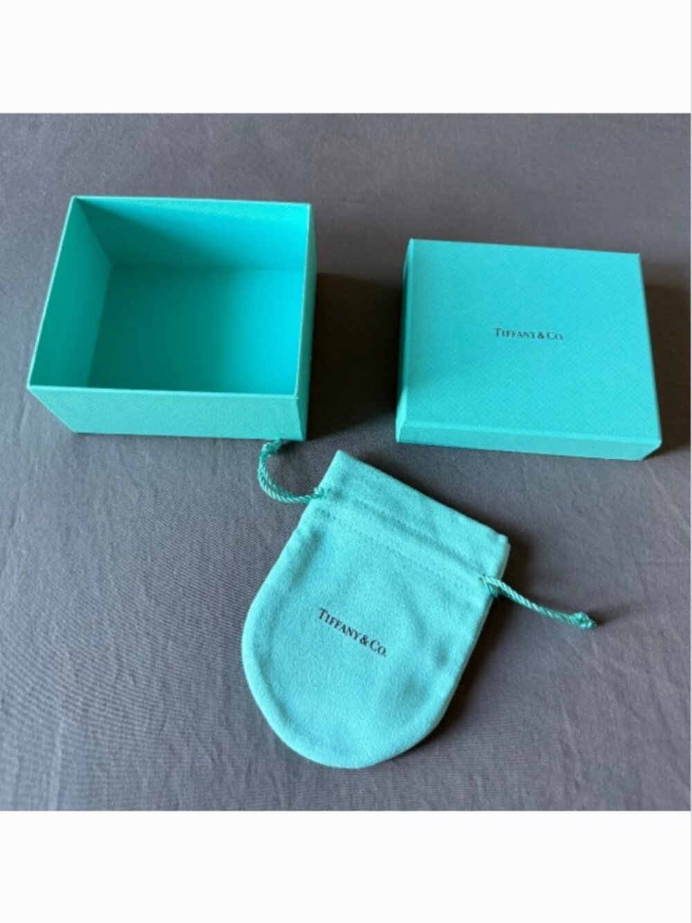TIFFANY & Co. GIFT BOX Empty Tiffany Blue Jewelry Bracelet Box with White Ribbon